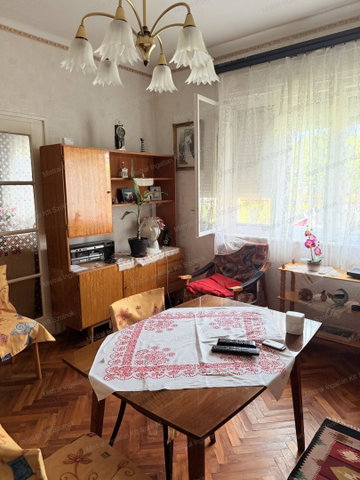 Eladó családi ház, Szolnokon 39.99 M Ft, 3 szobás