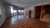 Eladó téglalakás