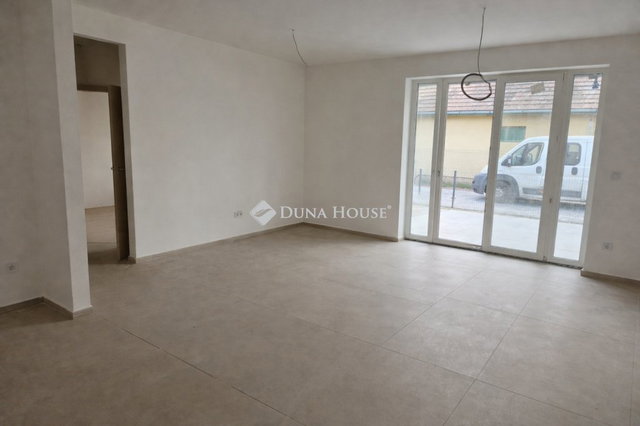 Eladó ikerház, Üllőn 115 M Ft, 4 szobás / költözzbe.hu
