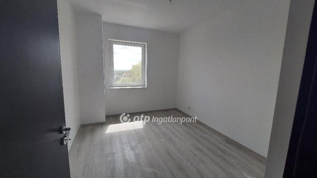 Eladó téglalakás, Maglódon 99 M Ft, 4 szobás