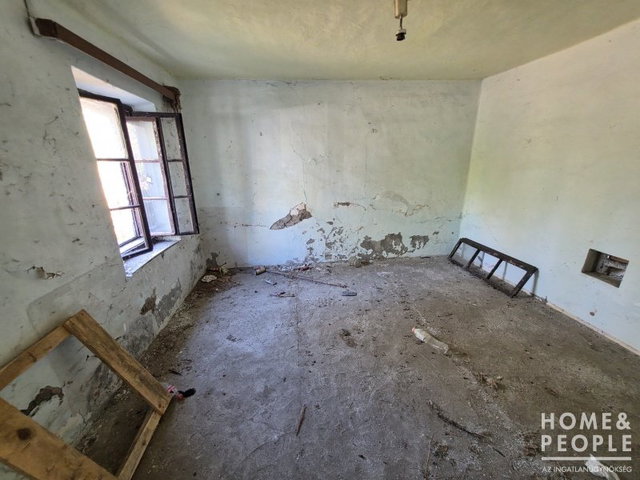 Eladó családi ház, Pusztaszeren 18 M Ft, 3 szobás