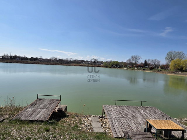 Eladó családi ház, Cegléden 17.99 M Ft, 1 szobás