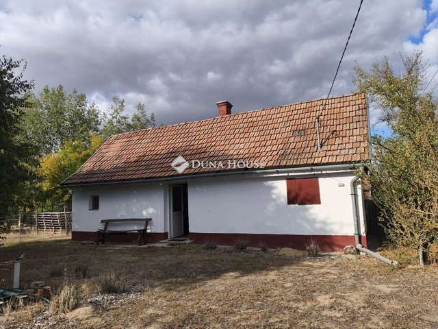 Eladó mezogazdasagi ingatlan, Izsákon 35 M Ft, 5 szobás