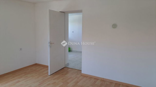 Eladó családi ház, Jászárokszálláson 21.5 M Ft, 2 szobás