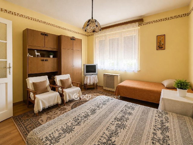 Eladó családi ház, Gávavencsellőn 11.9 M Ft, 2+1 szobás