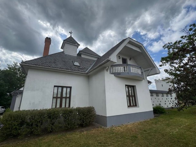 Eladó üzlethelyiség, Fülöpszálláson 299 M Ft