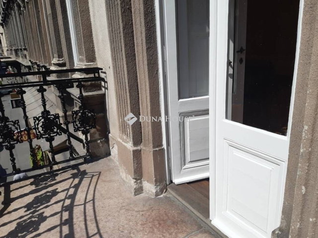 Kiadó téglalakás, albérlet, Budapesten, VI. kerületben