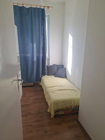 Kiadó téglalakás, albérlet, Pécsett, József Attila utcában