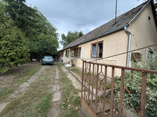 Eladó családi ház, Felcsúton 45 M Ft, 3 szobás
