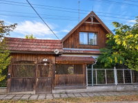 Eladó családi ház, Úrin 38.99 M Ft, 7 szobás