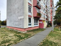 Eladó panellakás, Komlón 24.9 M Ft, 2 szobás