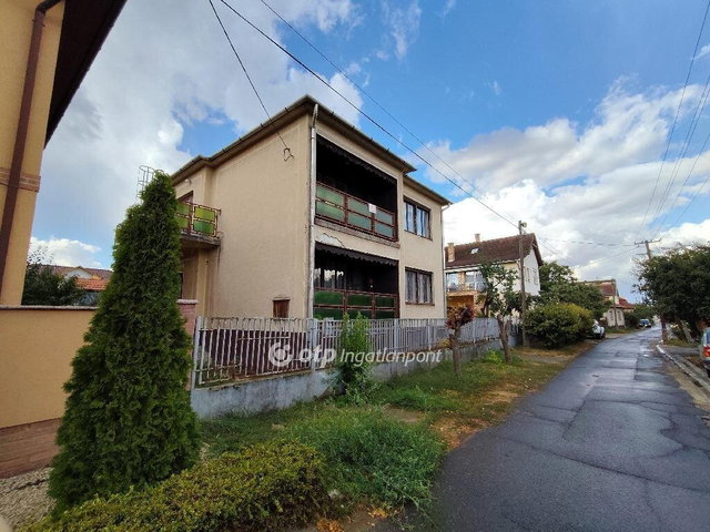 Eladó családi ház, Hajdúdorogon 42 M Ft, 4 szobás