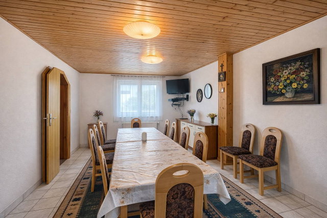 Eladó családi ház, Lipóton 159 M Ft, 14 szobás
