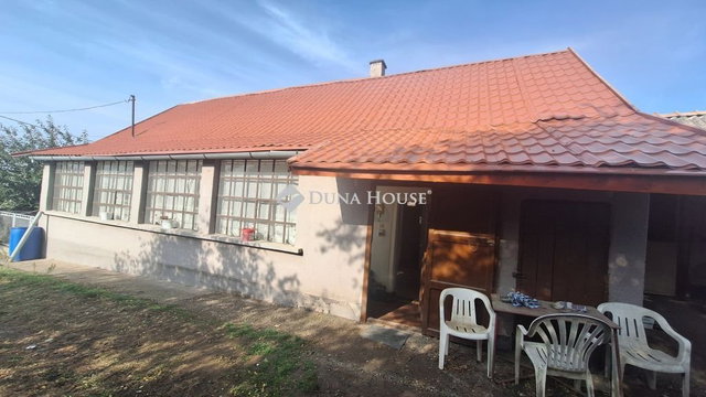 Eladó családi ház, Perkátán 27 M Ft, 3 szobás