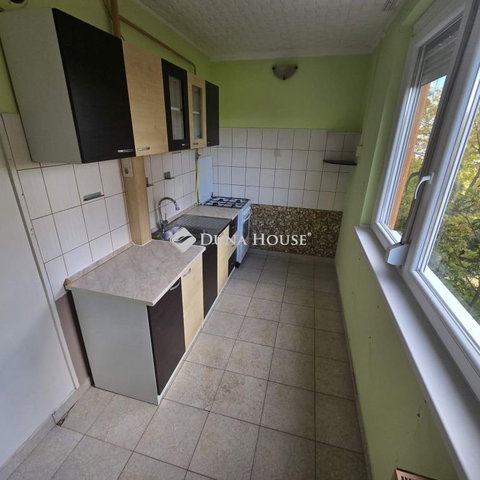 Kiadó panellakás, albérlet, Kecskeméten 150 E Ft / hó, 2 szobás