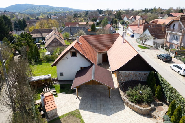 Eladó családi ház, Biatorbágyon 189 M Ft, 5 szobás