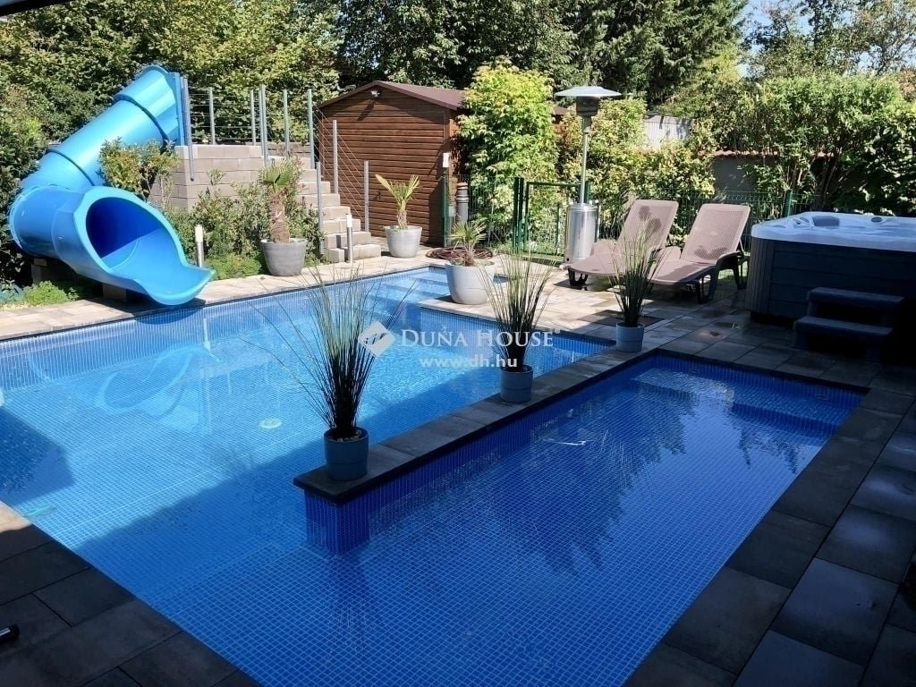 5 bed · 198m² · 245.000.000 ft