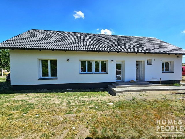 Eladó családi ház, Szegeden 120.99 M Ft, 5 szobás