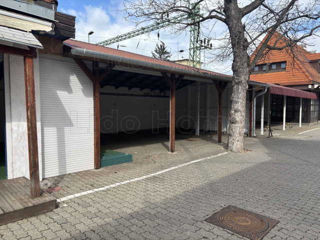 Eladó üzlethelyiség, Siófokon 34.9 M Ft, 2 szobás