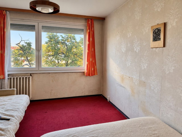 Eladó panellakás, Győrött 48 M Ft, 2+1 szobás