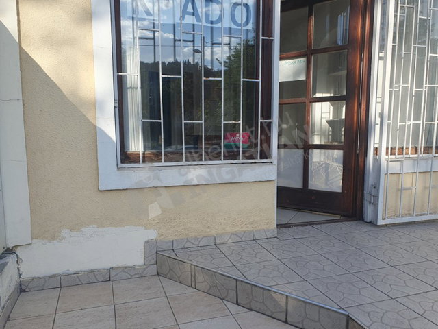 Kiadó üzlethelyiség, II. kerületben, Máriaremetei úton