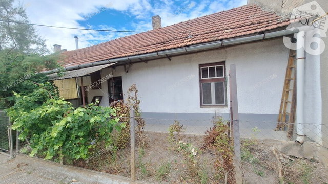 Eladó családi ház, Kiskunfélegyházán 16.9 M Ft, 1 szobás
