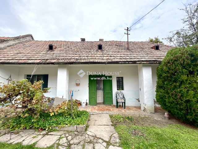 Eladó családi ház, Bakonyszentlászlón 16.5 M Ft, 2 szobás