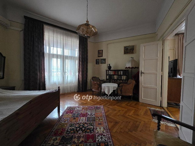 Eladó téglalakás, Budapesten, VIII. kerületben 121 M Ft