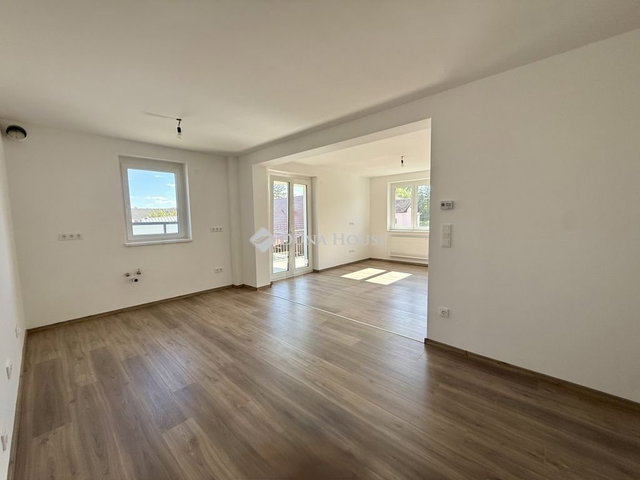 Eladó téglalakás, Herenden 83 M Ft, 3 szobás