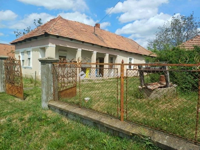 Eladó családi ház, Vattán 6.5 M Ft, 3 szobás