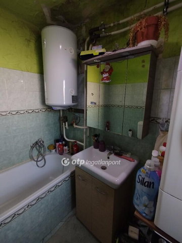 Eladó családi ház, Szentlőrincen 42 M Ft, 1+2 szobás