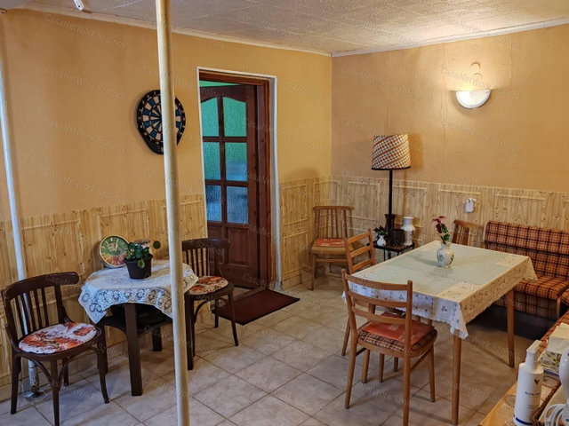 Eladó családi ház, Szolnokon 26.9 M Ft, 3 szobás