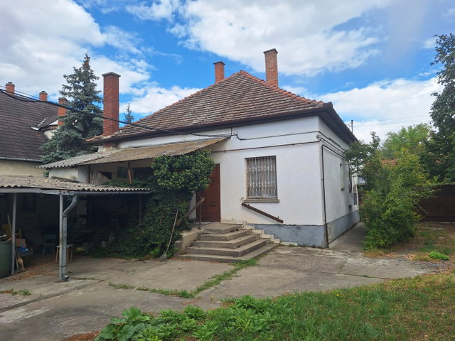 Eladó családi ház, Hódmezővásárhelyen 56 M Ft, 3 szobás
