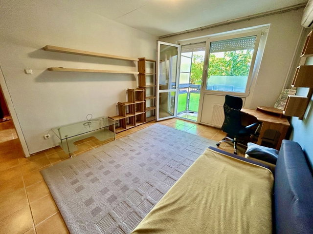 Kiadó panellakás, albérlet, Debrecenben 220 E Ft / hó, 2 szobás