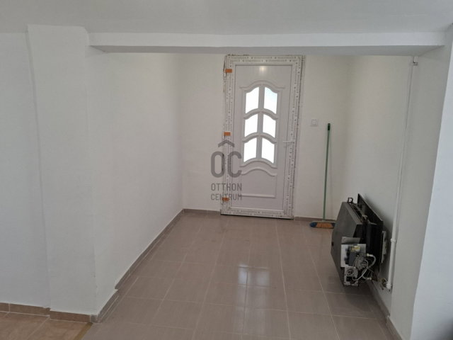 Eladó családi ház, Pándon 28 M Ft, 3 szobás