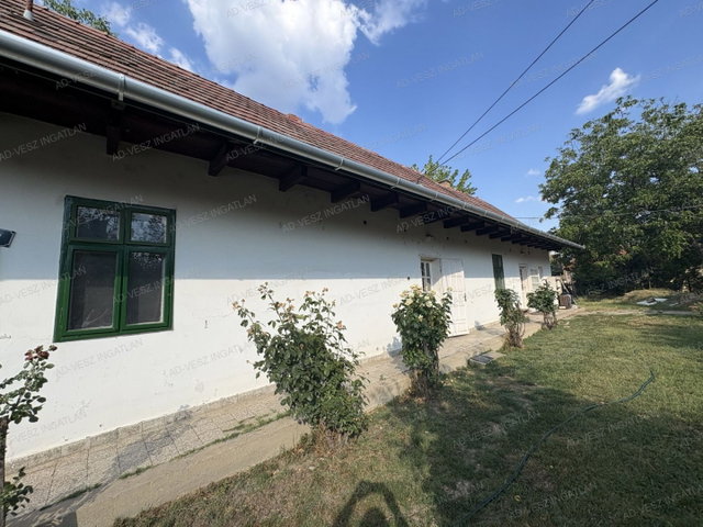 Eladó családi ház, Ócsán 45 M Ft, 2 szobás