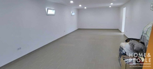 Eladó családi ház, Deszken 63.9 M Ft, 5 szobás