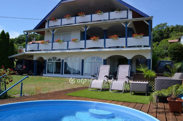 Eladó családi ház, Balatongyörökön 330 M Ft, 8 szobás