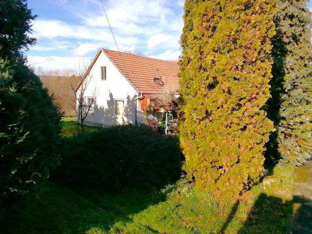 Eladó családi ház, Pécsett 89 M Ft, 5 szobás
