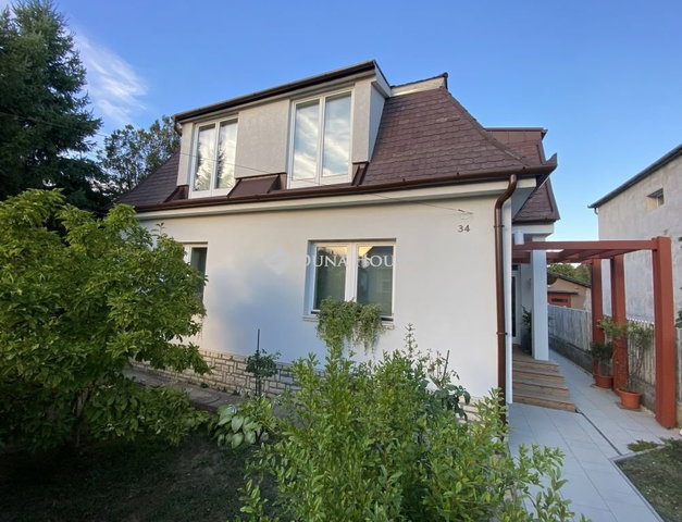 Eladó családi ház, Veszprémben 189.99 M Ft, 7 szobás