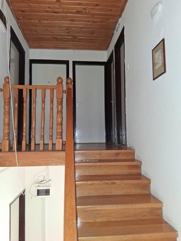 Eladó családi ház, Balatonalmádiban 220 M Ft, 10 szobás