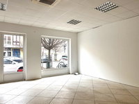 Kiadó üzlethelyiség, Komáromban, Igmándi úton 400 E Ft / hó
