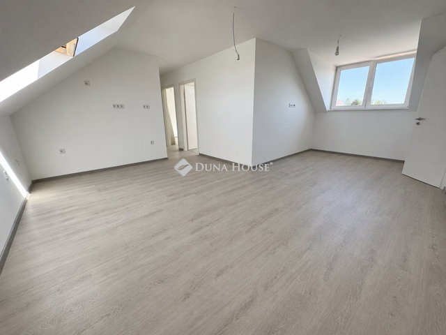 Eladó téglalakás, Veresegyházon 65 M Ft, 4 szobás