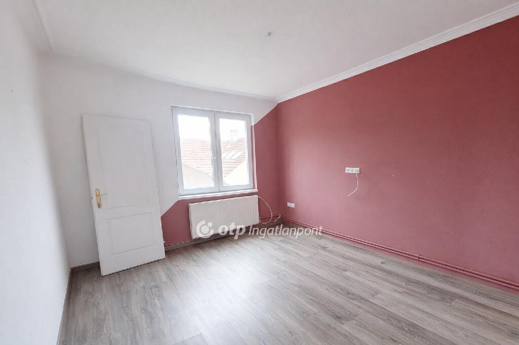 5 bed · 111m² · 69.900.000 ft