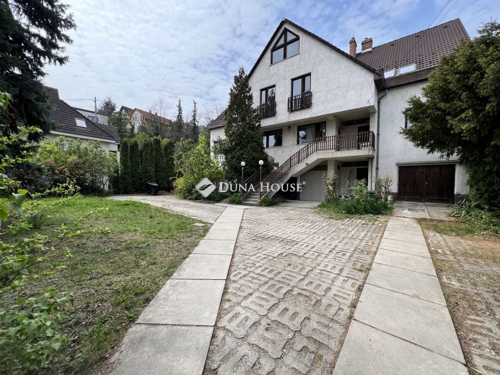 8 bed · 317m² · 175.000.000 ft