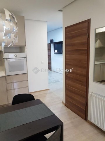 Eladó téglalakás, Budapesten, VIII. kerületben 85 M Ft, 3 szobás