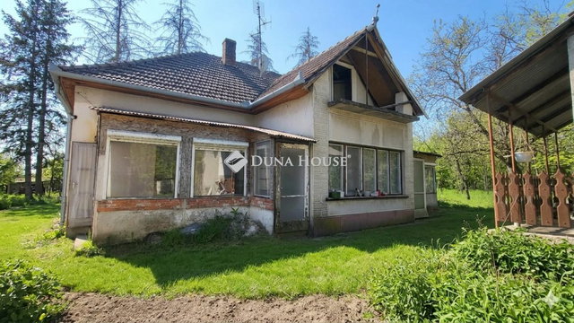 Eladó családi ház, Pálmonostorán 14 M Ft, 2 szobás