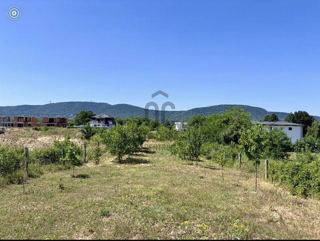Eladó telek, Budapesten, III. kerületben 214 M Ft
