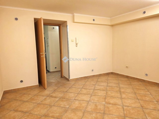 Kiadó iroda, Pécsett 110 E Ft / hó / költözzbe.hu