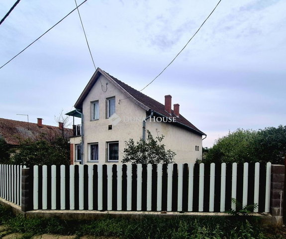 Eladó családi ház, Kunmadarason 21.5 M Ft, 3 szobás